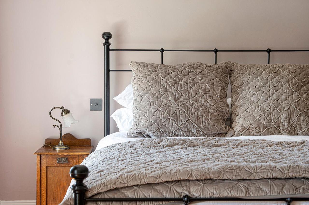 Cusgarne Manor Boutique B&B - Adults Only ทรูโร ภายนอก รูปภาพ